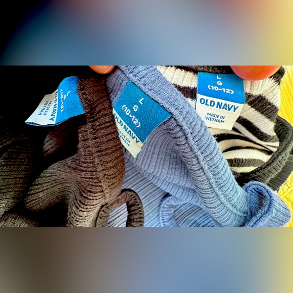 3/$15 Bundle of 6 Old Navy Tank Tops Girls 10-12 - Picture 6 of 6